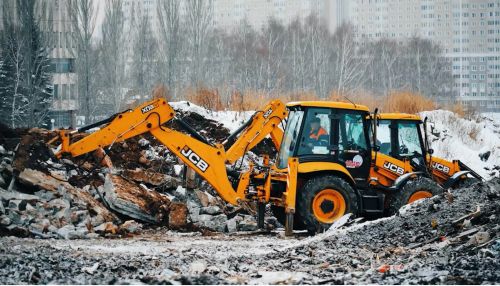 Спецрепортаж: кто зарабатывает на утилизации строительного мусора в Барнауле