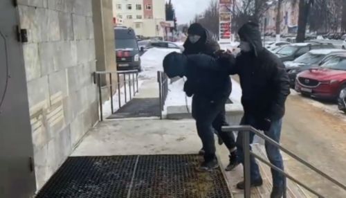 В Тверской области отчим шарфом задушил 13-летнюю падчерицу
