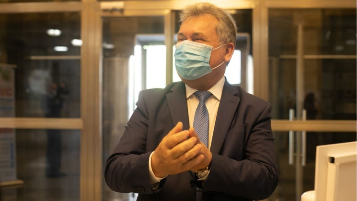 Депутаты АКЗС впервые за пандемию проведут очную сессию после сдачи тестов