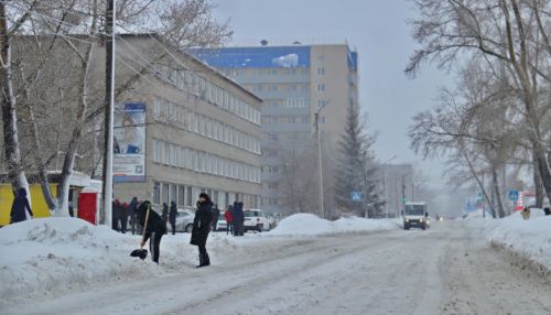 Прокуратура потребовала от бийских властей заново расчистить улицы от снега