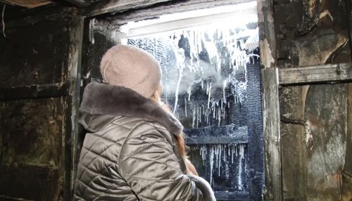 Многодетная семья лишилась дома из-за страшного пожара