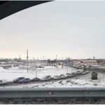 На трассе в Алтайском крае образовалась пробка из-за военных колонн