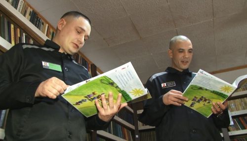 Барнаульские осужденные издали книгу сказок для детей