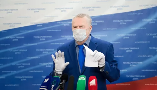 В ЛДПР опровергли сообщение о том, что Жириновского ввели в медикаментозную кому