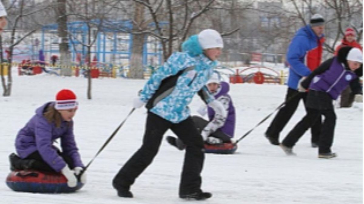 Барнаульцев приглашают побегать в мешках за "яблочный" гаджет и гироскутер