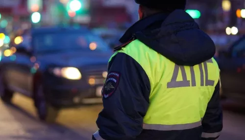 В Камне-на-Оби замначальника полиции отматерил остановившего его автоинспектора