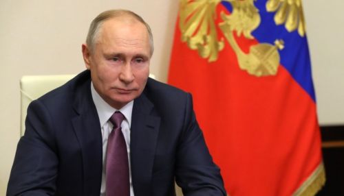 Отмечаем с гордостью: Путин поздравил россиян с Днем защитника Отечества