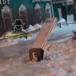 Вандалы повредили туристический баннер в старом Барнауле