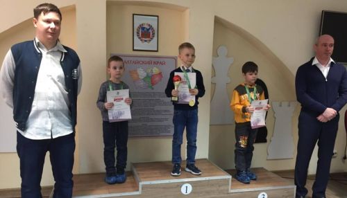 Воспитанник шахматного клуба ЦДНИТТ Наследники Ползунова выиграл турнир