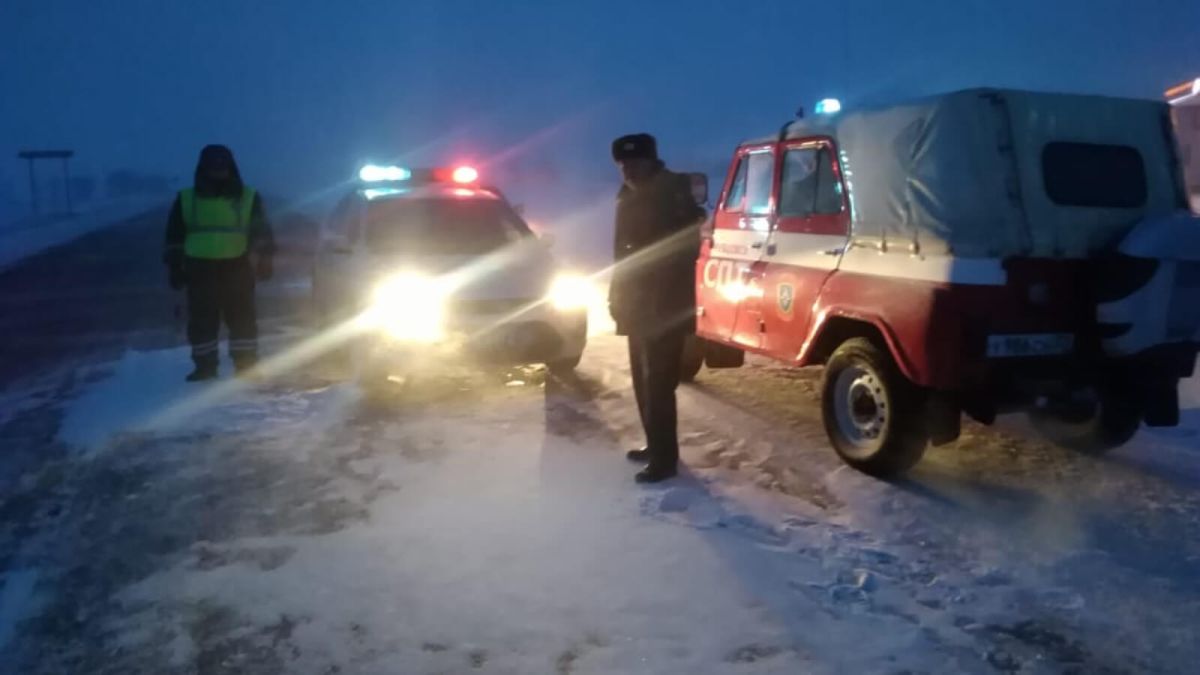 Две федеральные трассы в Алтайском крае закрыли для автобусов и грузовиков