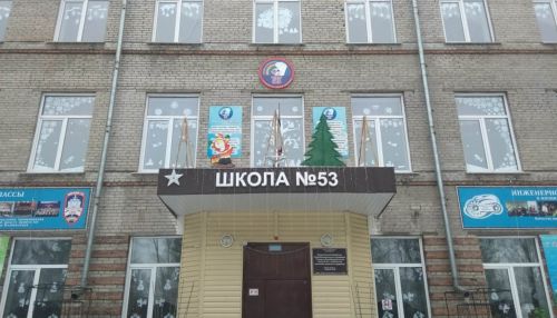 Барнаульская школа опровергла слух о генеральной уборке к приезду Мишустина