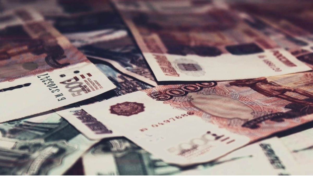 Эксперты: количество свободных денег рекордно выросло у россиян