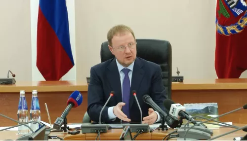 Нашел крючочки: губернатор раскритиковал доклад руководства алтайского минобра