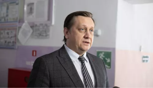 Экс-министр образования Алтайского края Костенко покинул пост ректора в Москве