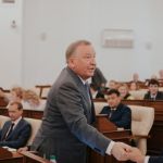 Экс-губернатора Алтайского края Карлина внесли в санкционный список Украины