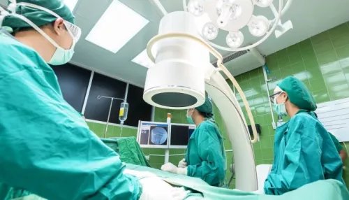 Российские врачи спасли пациентку с лезвием ножа в голове