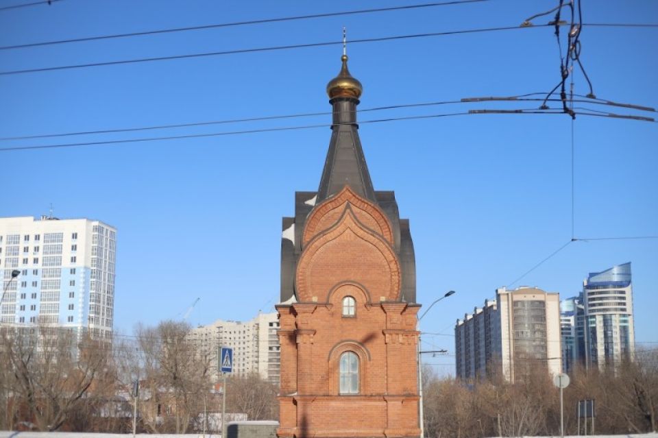 Барнаульский священник рассказал о рисках посещения храма и молитвах от вируса