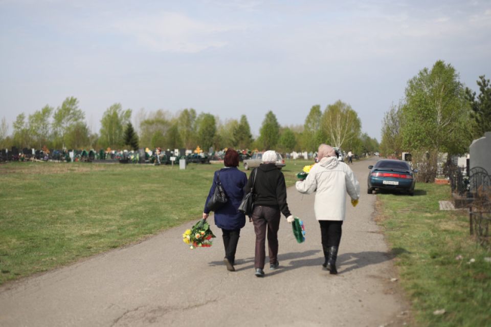 Родительский день на Михайловском кладбище