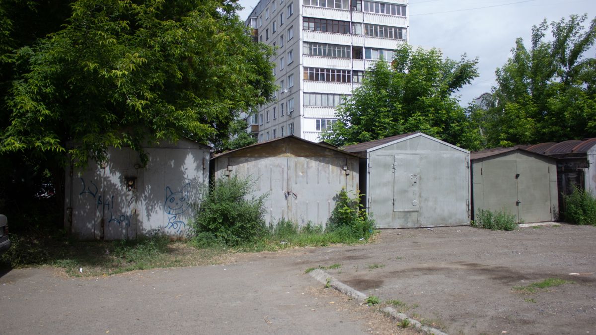 Гаражи