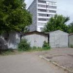 Самовольно запитанные гаражи в Барнауле массово отключают от электричества