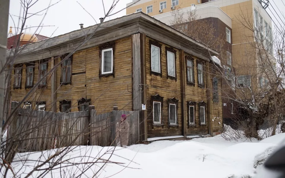 Власти Барнаула готовят к сносу нерасселенный многоквартирный дом