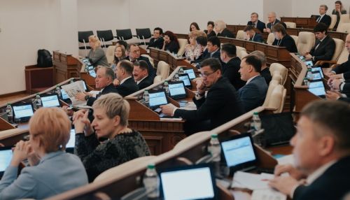 Депутат-единоросс АКЗС от Рубцовска заявил о намерении сдать мандат