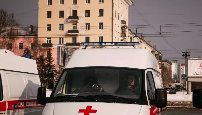 Цыгане четыре часа удерживали медиков у тела умершего, требуя продолжать реанимацию