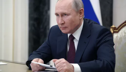 Путин подписал указ о выплате 10 тысяч рублей семьям со школьниками