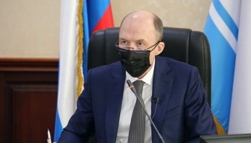 Глава Республики Алтай отреагировал на коррупцию в минздраве