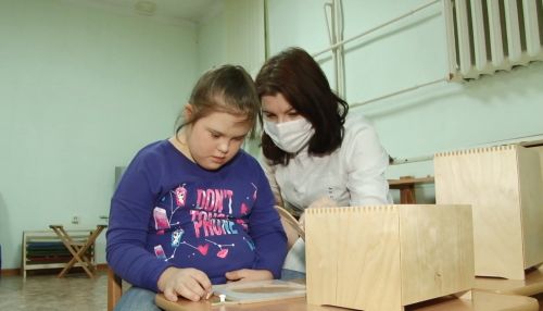 Дети с синдромом Дауна: кто и как помогает солнечным детям на Алтае