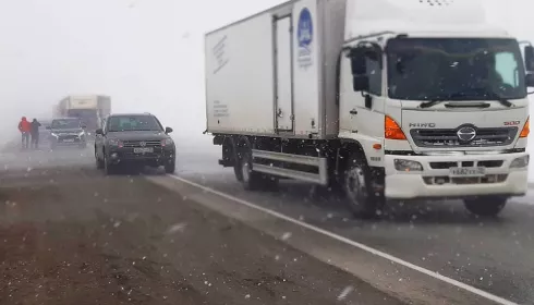 Дорога не прощает ошибок: как выжить на алтайских трассах в аномальную непогоду