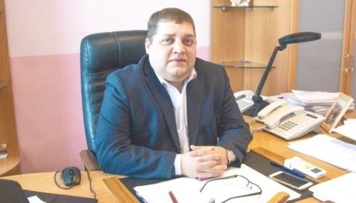 Экс-глава Октябрьского района компенсирует личные поездки на служебном авто