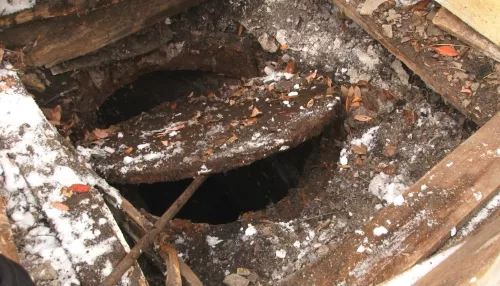 В Тольятти мужчина больше десяти лет прожил в канализации