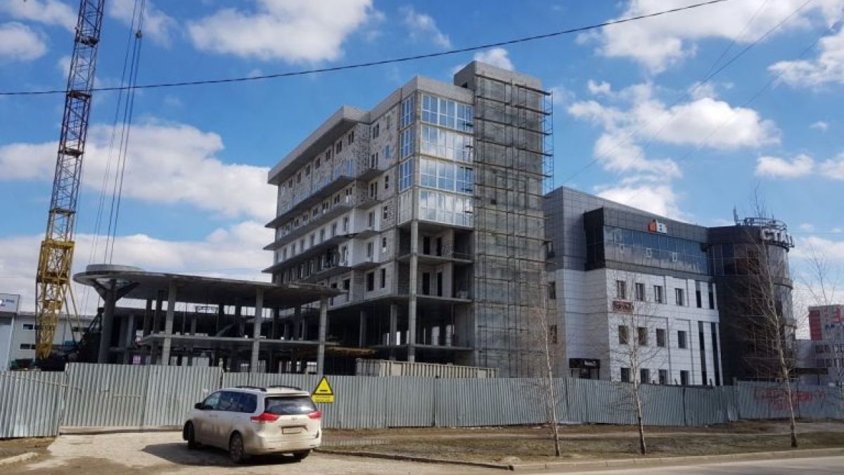 Строительство гостиницы на Шумакова, 21 в Барнауле