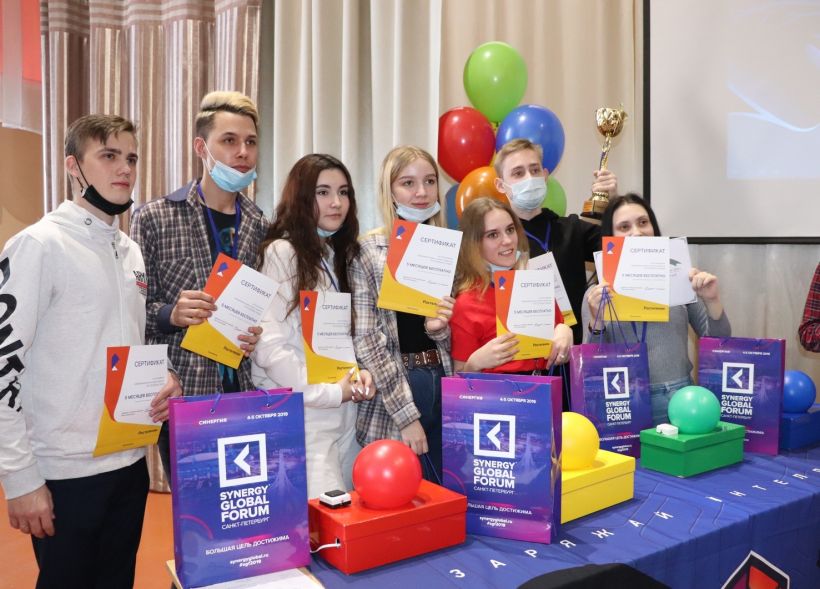 "Ростелеком" наградил победителей игры сертификатами на доступ в "Лицей" Фото:"Ростелеком"