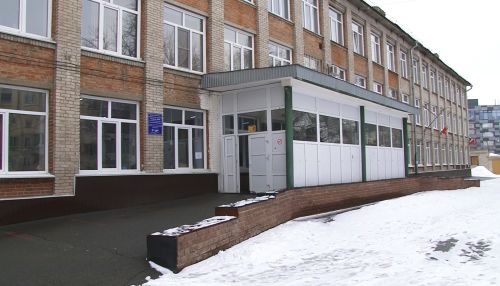16 школ Барнаула получили сообщения о минировании