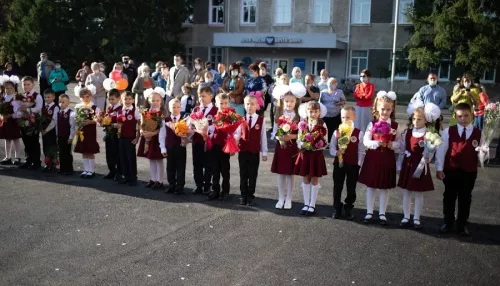 В России началась вторая волна приема детей в школу