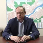 Мэр Бийска призвал отстранять от работы не привитых от COVID сотрудников