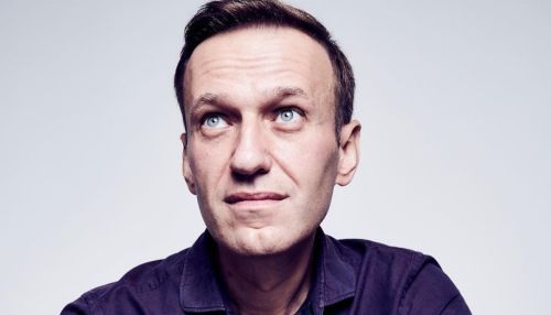 Навальный назвал приехавшую к нему в колонию Бутину паразиткой
