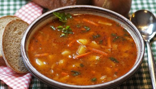 День супа отметят 5 апреля: пять рецептов этого блюда