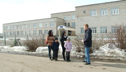 Подрядчик заморозил строительство пристройки к школе во Власихе