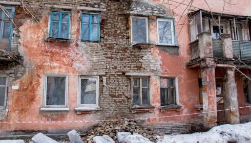 Еще в 11 домах Барнаула может повториться ЧП с обрушением