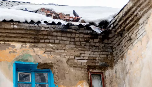 Расселение аварийного жилья в Бийске приостановили на 2026 год