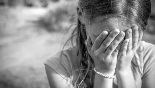 12 эпизодов: на Алтае многодетного отца судят за изнасилование дочери-школьницы