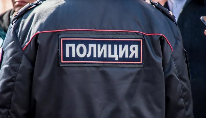 Полицейские в Алтайском крае задержали 17-летнего курьера телефонных аферистов