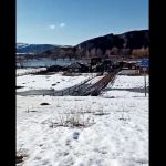 Дворы в крупном алтайском селе топит из-за гигантского затора льда на Ануе
