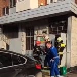 Москвичка осталась жива после падения из окна на десятом этаже