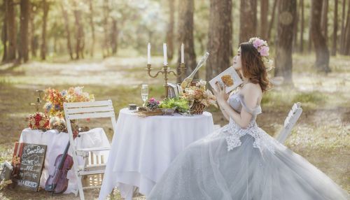 Свадебные тренды весны-лета 2021: как выбрать платье и организовать торжество