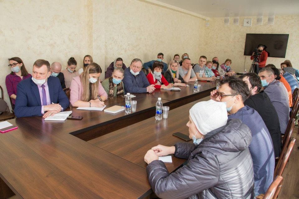 Встреча с жильцами в мэрии Барнаула