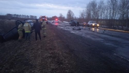 Появились кадры с места смертельной аварии в Алтайском крае